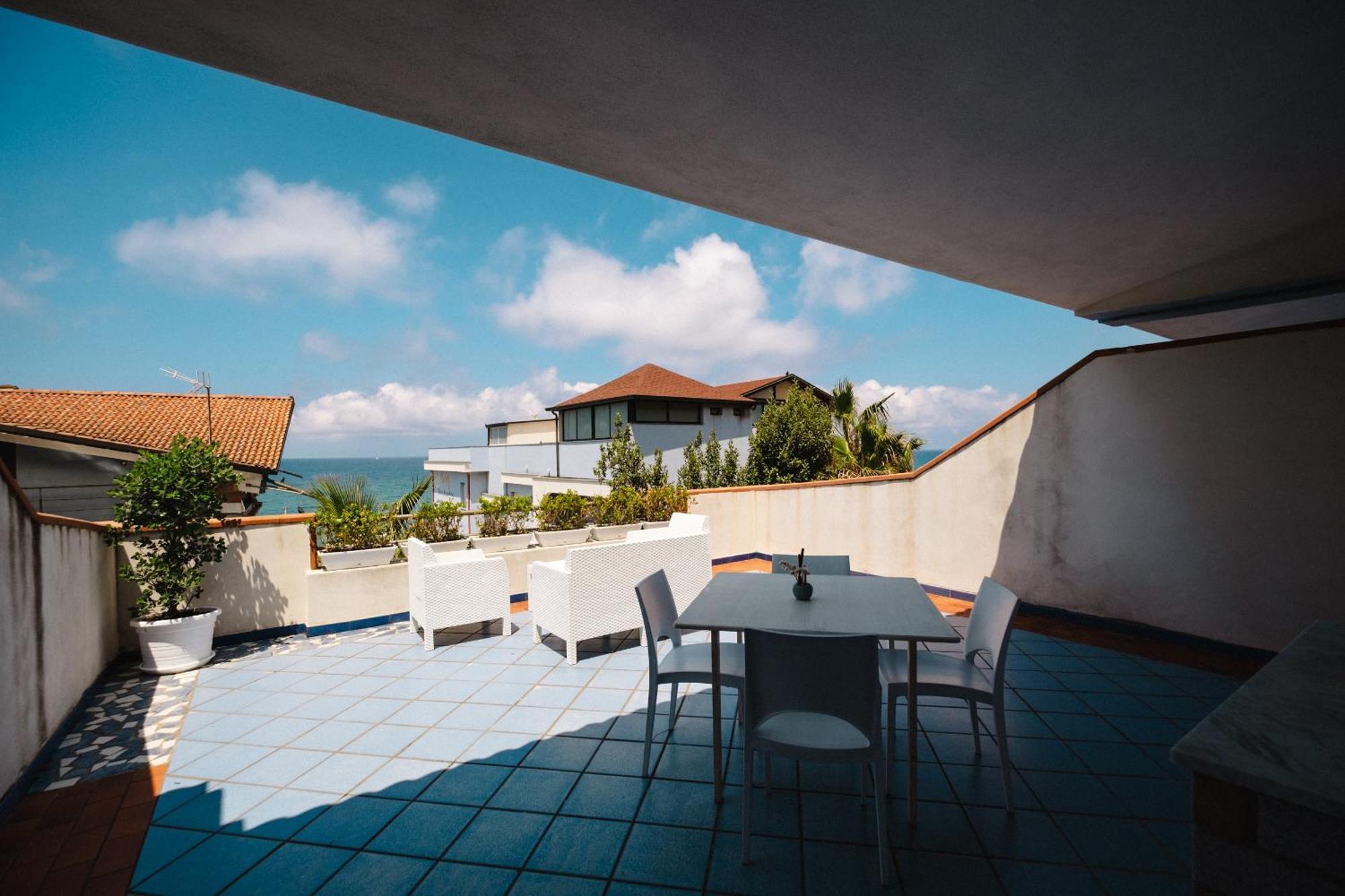 Oasi Azzurra Aparthotel Μεσίνα Εξωτερικό φωτογραφία