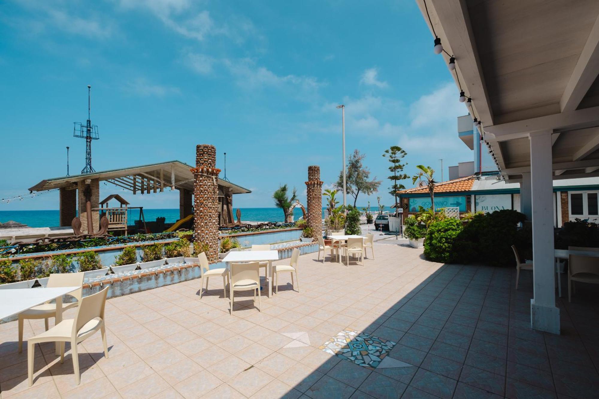 Oasi Azzurra Aparthotel Μεσίνα Εξωτερικό φωτογραφία