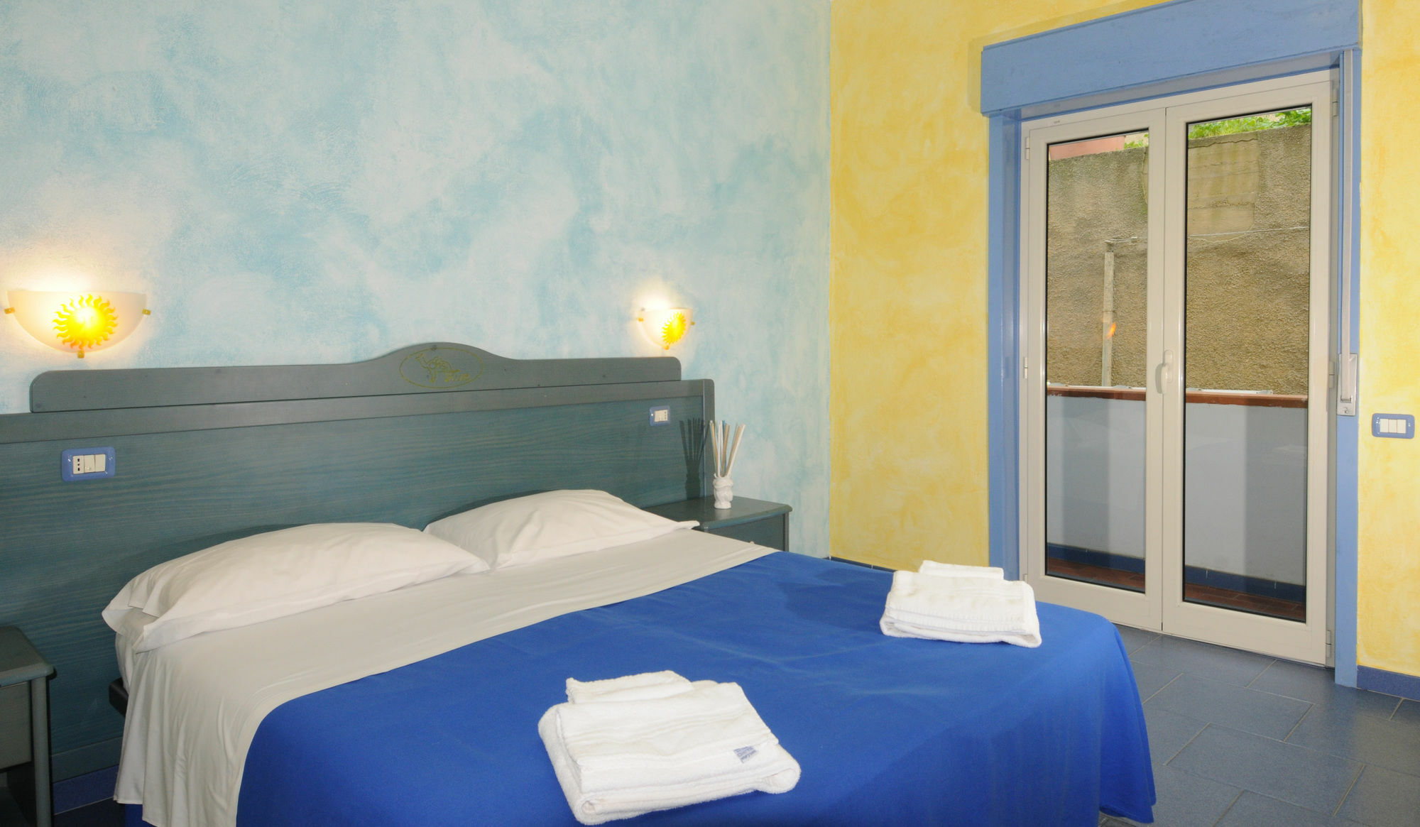 Oasi Azzurra Aparthotel Μεσίνα Εξωτερικό φωτογραφία